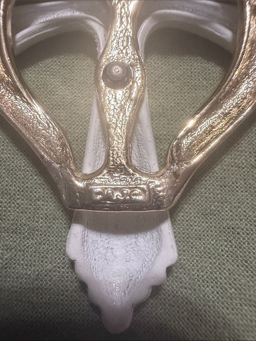 AJC Gold and White Angel Brooch/Pendant - Picture 3 of 3